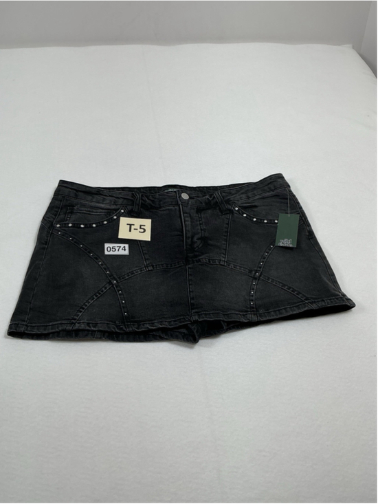 Wild Fable Dresses & Skirts - Womans NWT Wild Fable Black Jean Skort With Studs Size Large